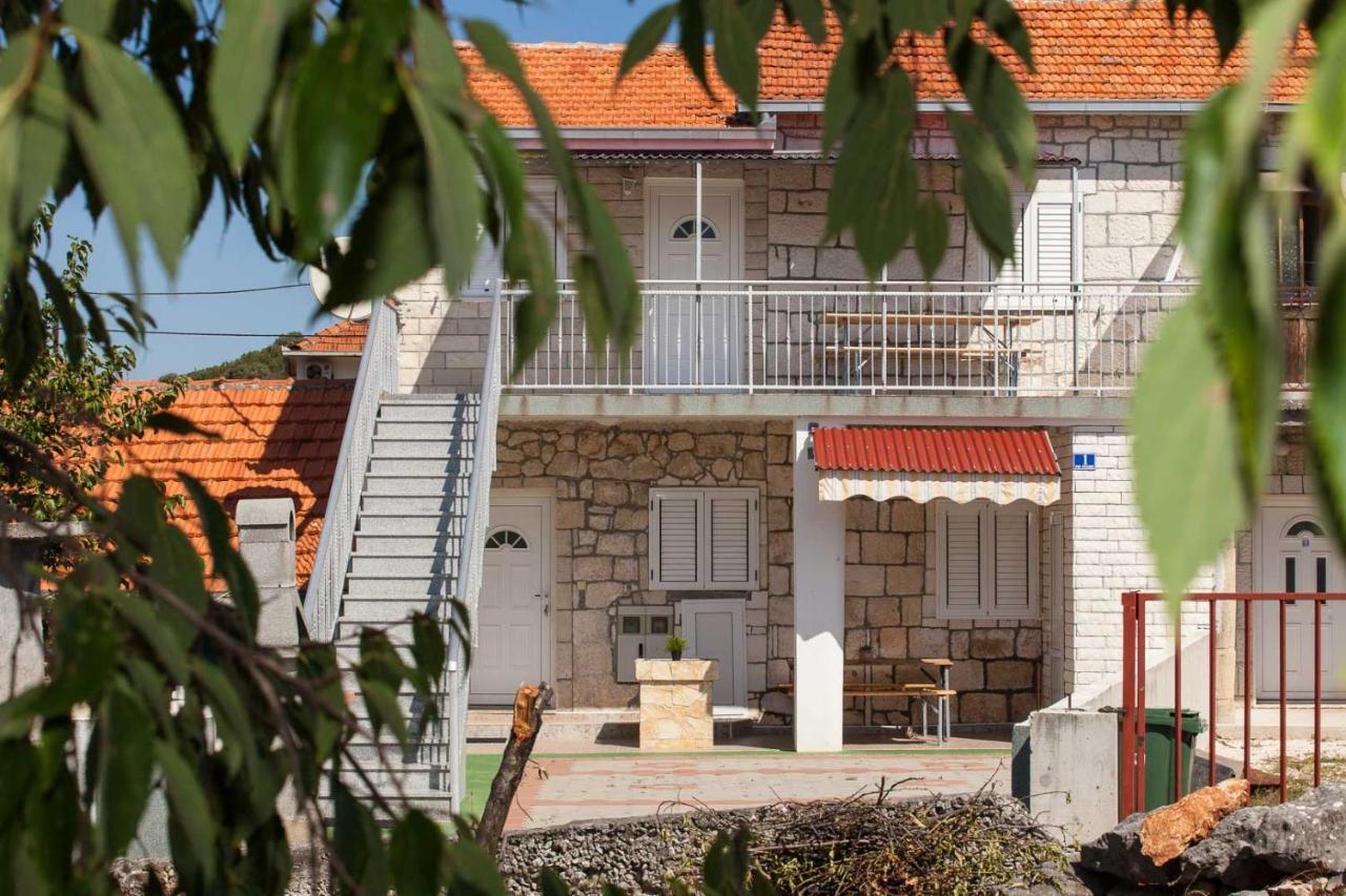 Villa Kuca Ella Vinišće Esterno foto