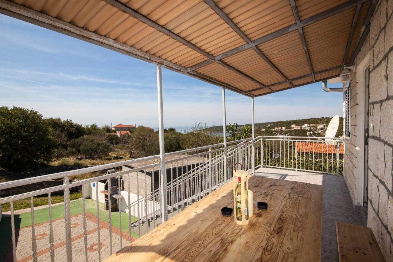 Villa Kuca Ella Vinišće Esterno foto