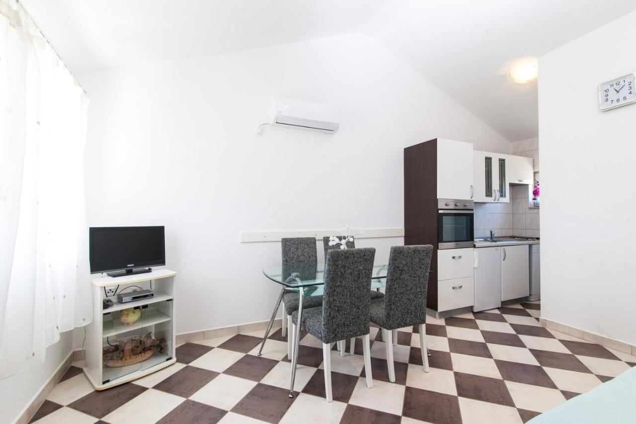 Villa Kuca Ella Vinišće Esterno foto